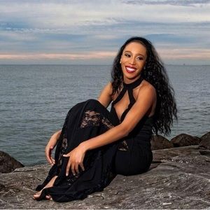 Meet your Posher, Desiree